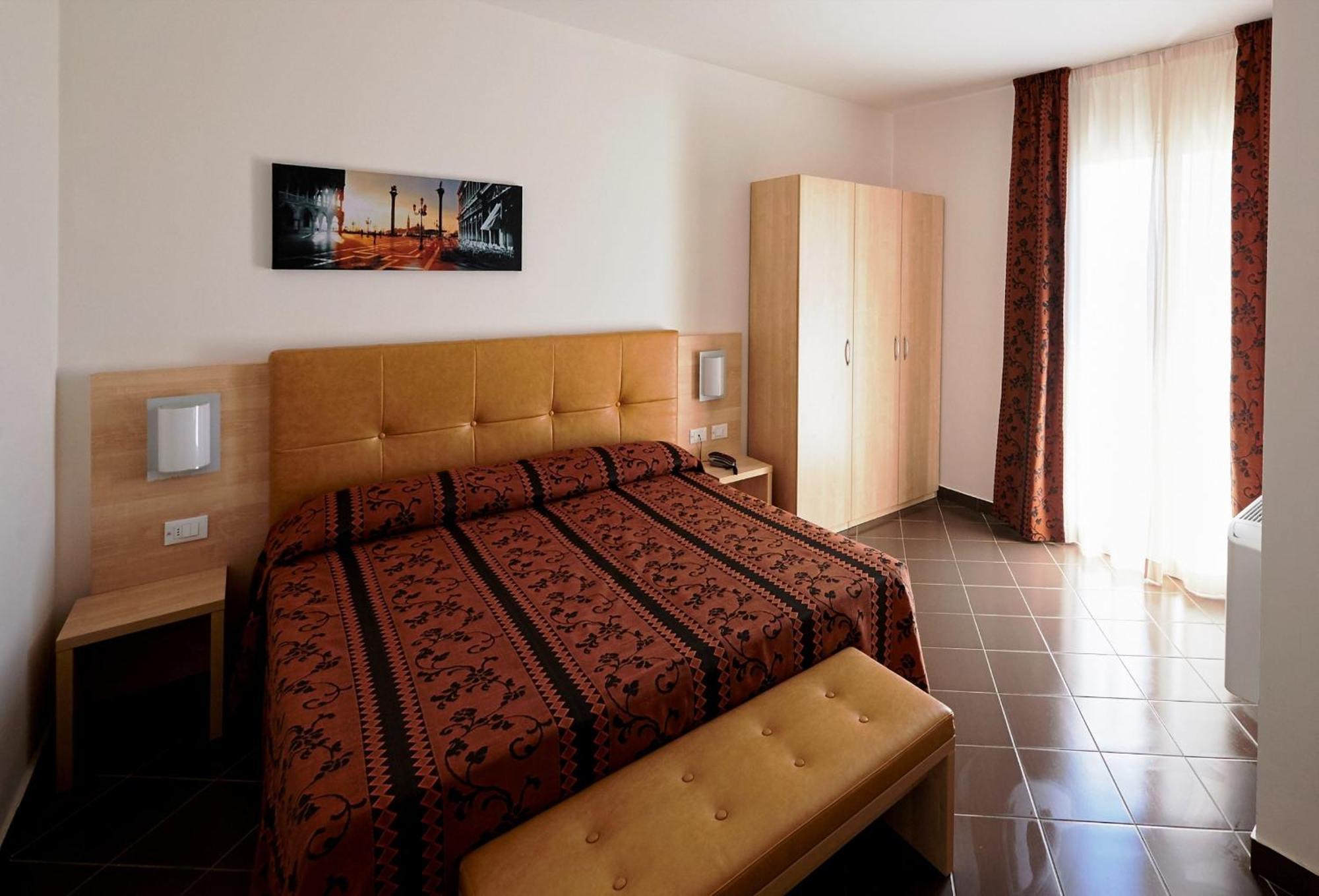 Bolgheri Marina Resort Marina Di Bibbona Eksteriør billede