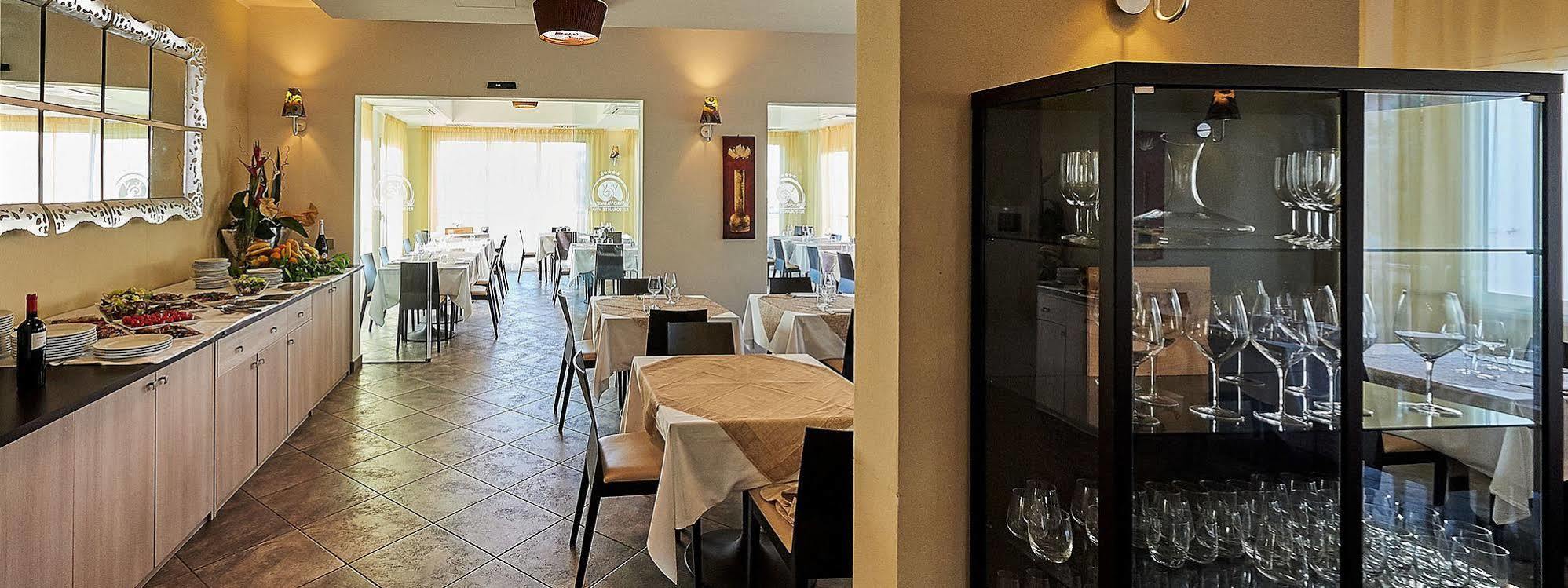 Bolgheri Marina Resort Marina Di Bibbona Eksteriør billede