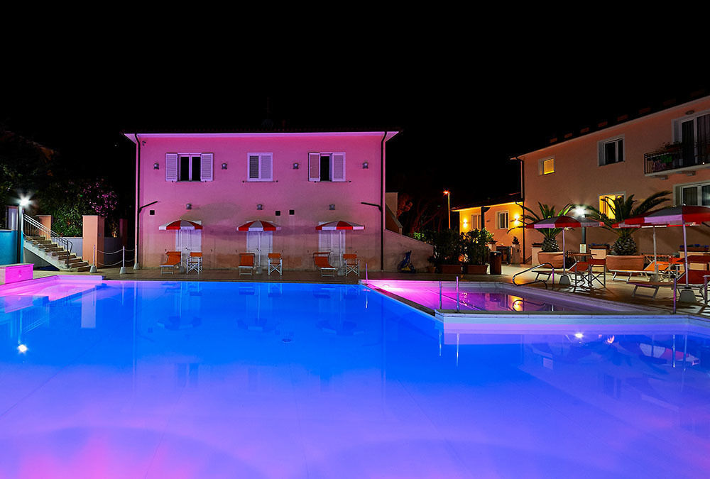Bolgheri Marina Resort Marina Di Bibbona Eksteriør billede