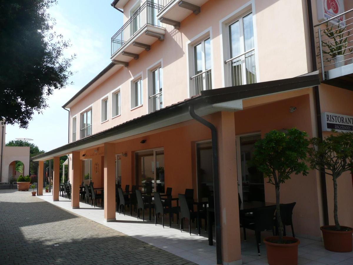 Bolgheri Marina Resort Marina Di Bibbona Eksteriør billede