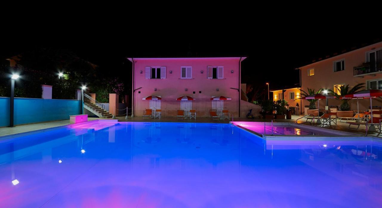 Bolgheri Marina Resort Marina Di Bibbona Eksteriør billede